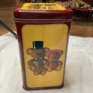 Vintage 1986 Parco Foods Teddy Bear Family Red Metal Cookie Tin Canister